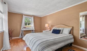 216 Oregon Rd, Ashland, MA 01721
