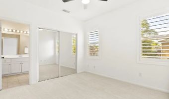 2337 Douglaston Gln, Escondido, CA 92026