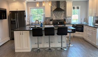 209 S Ackley St, Algona, IA 50511