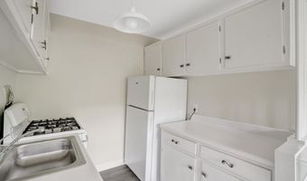 7717 DONNYBROOK Ct 103, Annandale, VA 22003