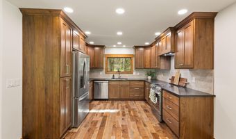 285 SPRUCE St, Alpine, WY 83128