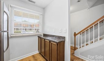 1215 Green Oaks Ln I, Charlotte, NC 28205