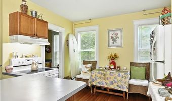 1 Arnold Ave, Newport, RI 02840