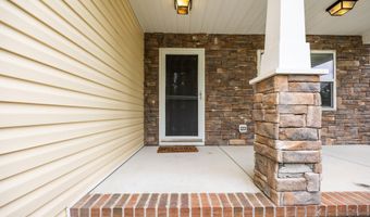 123 Lightwater Dr, Aberdeen, NC 28315