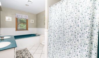335 Toll Gate Rd, Berlin, CT 06037