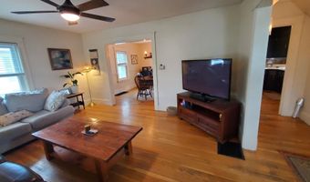 84 14th St, Bangor, ME 04401