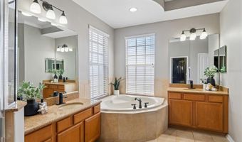 5714 SEA TROUT Pl, Apollo Beach, FL 33572