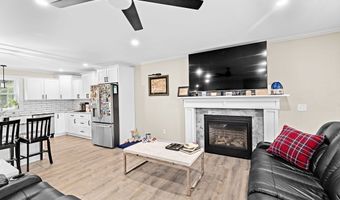 8 Big River Rd, Coventry, RI 02816