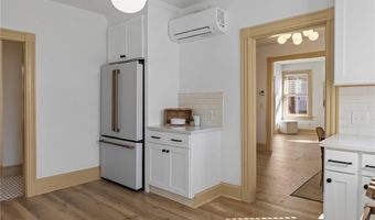 18 Barney St 1, Newport, RI 02840