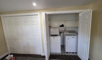 911 LINN St, Atlantic, IA 50022