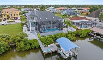 807 CHIPAWAY Dr, Apollo Beach, FL 33572