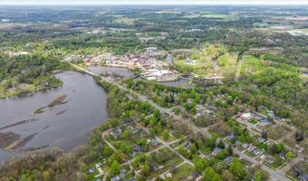 47 Wayne St, Allegan, MI 49010