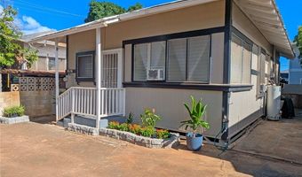 3853 Keanu St B, Honolulu, HI 96816