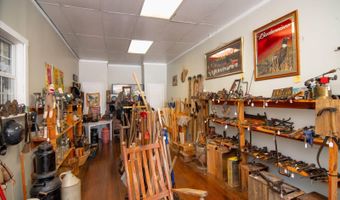 342 S Monroe St, Alderson, WV 24910