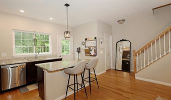 23 Riverview Ct 23, Brookfield, CT 06804