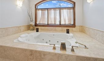 1653 Chapel Ridge Ln, Adams Twp., PA 16046