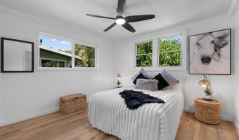 3175 Poelua Pl, Honolulu, HI 96822