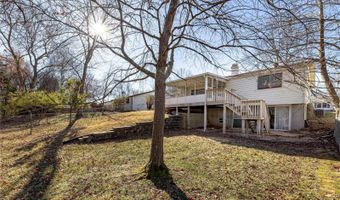 571 Golfwood Dr, Ballwin, MO 63021