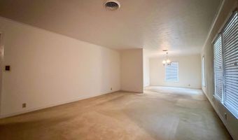 912 S Runnels, De Kalb, TX 75559