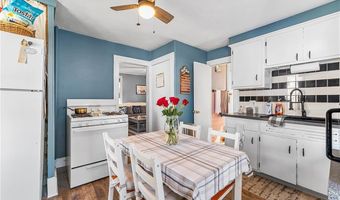95 Ivy St, East Providence, RI 02914