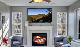 3305 Mountain Terrace Dr, Blakeslee, PA 18610