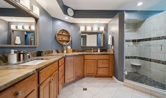 985 Goldenrod Trl, Aurora, OH 44202
