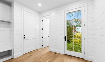 20 Marianne Rd, Darien, CT 06820