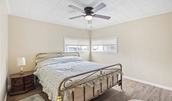 127 Brookside Ln, Oceanside, CA 92056