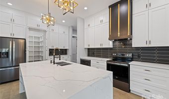 27 George Allen Rdg, Arden, NC 28704