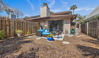 314 8TH St A, Atlantic Beach, FL 32233