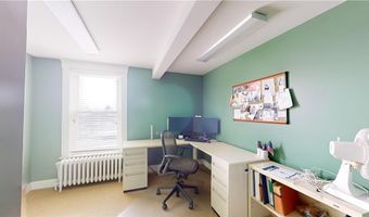 460 E Main Rd, Middletown, RI 02842