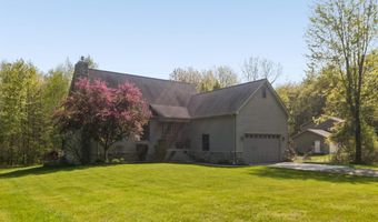 6527 Genaw Rd, Algonac, MI 48001