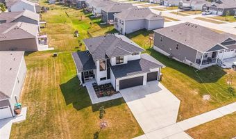 3217 Lakeview Dr SE, Altoona, IA 50009