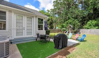 35 Sommer Lake Dr, Beaufort, SC 29902
