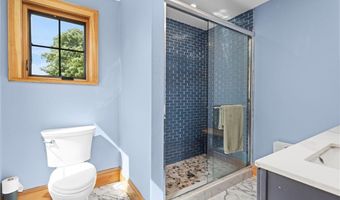 388 Sea View Dr, Warwick, RI 02889