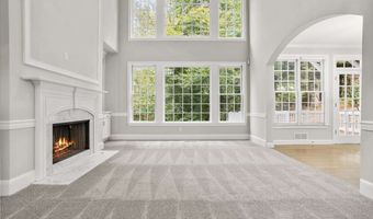 3425 Kingsland Cir, Berkeley Lake, GA 30096