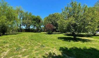 7 Louise Dr, Batesville, AR 72501