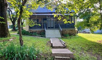 1421 Hendrix St, Altus, AR 72821