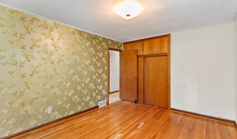 2619 Meadow Glen Rd, Ames, IA 50014
