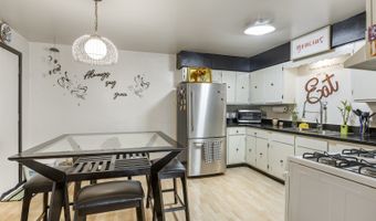215 S Hale St 7C, Addison, IL 60101
