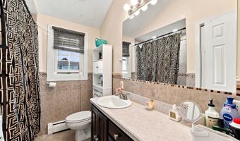 41 Taillon St, Bristol, CT 06010