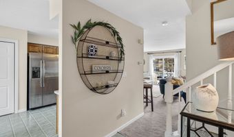 906 Canterbury Ln 906, Colchester, CT 06415