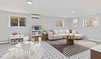 472 Dunn Rd, Belgrade, ME 04917