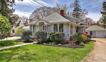 119 Alfred Drowne Rd, Barrington, RI 02806