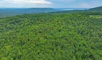 34 Cricket Ln, Sebago, ME 04029