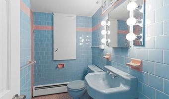 2 Oak Grove Blvd, North Providence, RI 02911