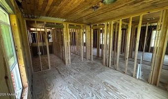 211 Perry Dr, Abbeville, LA 70510
