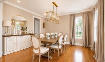 71 Compton St, Belford, NJ 07718