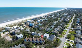 2001 SEMINOLE Rd 2001, Atlantic Beach, FL 32233