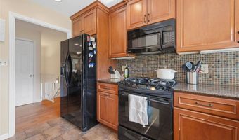 254 Village Mead Dr, Ballwin, MO 63021